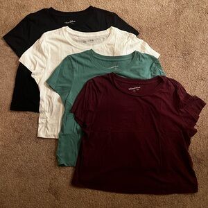 Universal Thread Cropped tees
